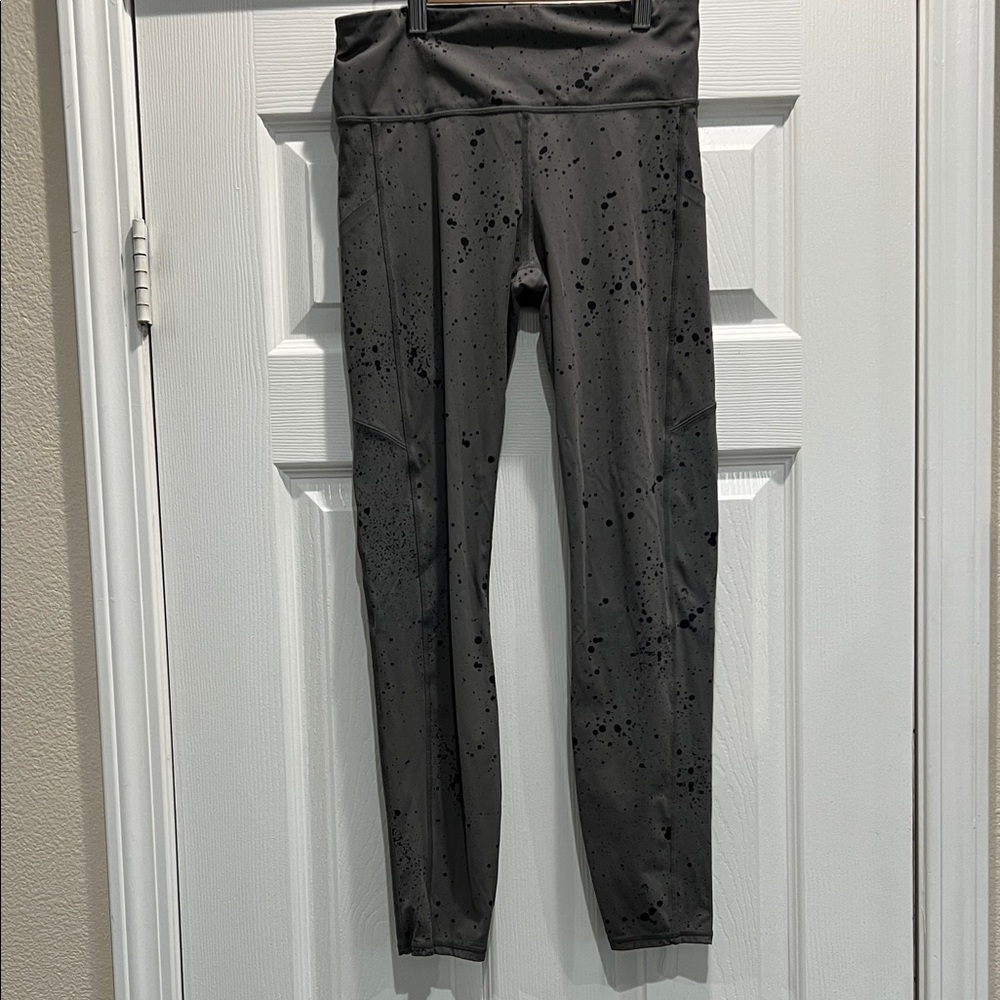 Vuori Gray Splatter Print Leggings
